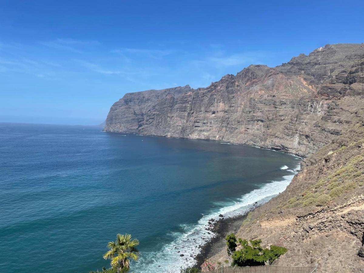 Los Gigantes In Front Of Sea Acantilado de los Gigantes Kültér fotó